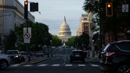 ¿Cuánto costaría sellar la frontera y deportar a millones con el paquete de gastos del Gobierno de Trump?